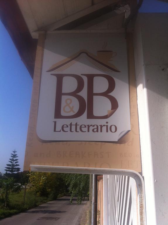 Bed&Breakfast Letterario Fiumicino Exteriör bild