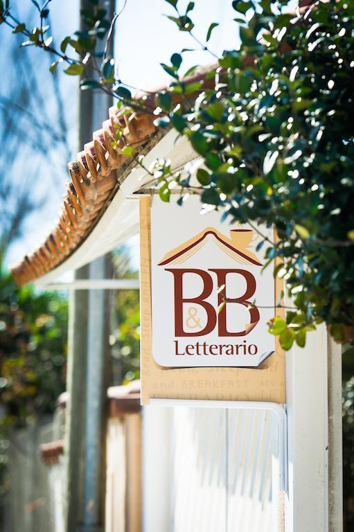 Bed&Breakfast Letterario Fiumicino Exteriör bild