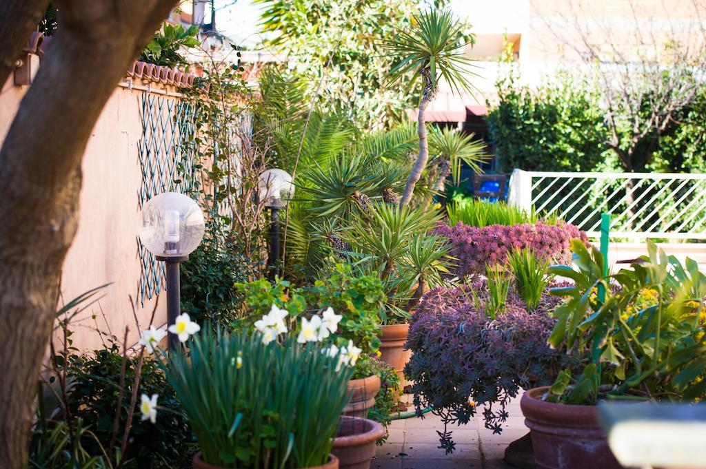 Bed&Breakfast Letterario Fiumicino Exteriör bild