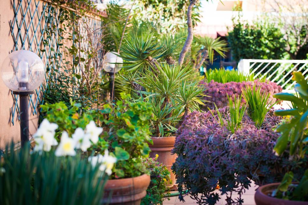 Bed&Breakfast Letterario Fiumicino Exteriör bild