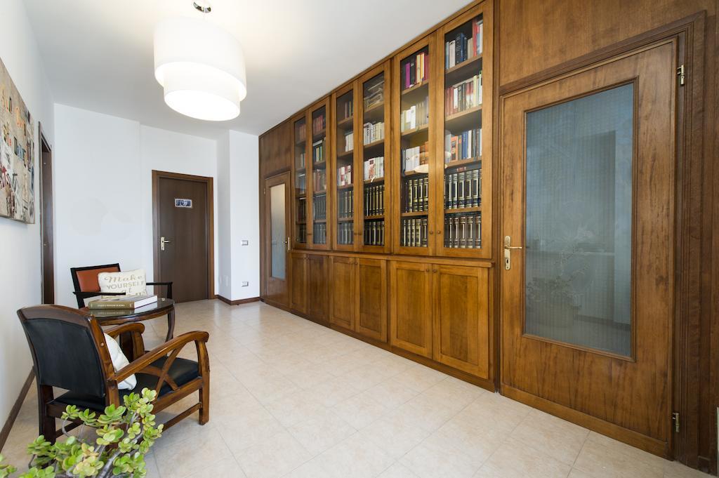 Bed&Breakfast Letterario Fiumicino Exteriör bild