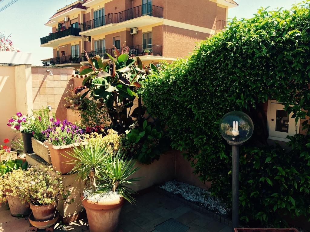 Bed&Breakfast Letterario Fiumicino Exteriör bild
