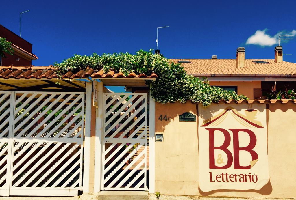 Bed&Breakfast Letterario Fiumicino Exteriör bild