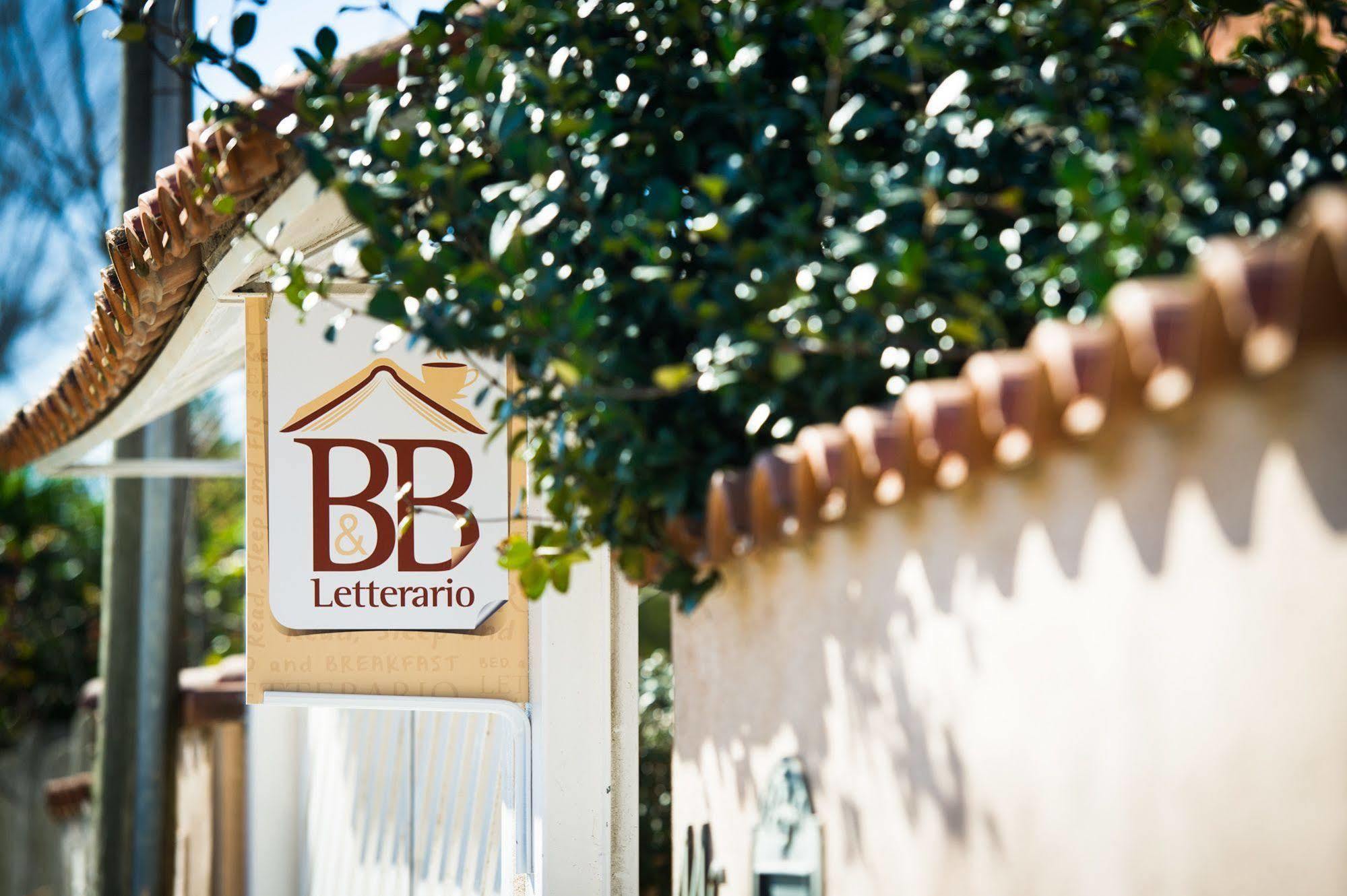 Bed&Breakfast Letterario Fiumicino Exteriör bild